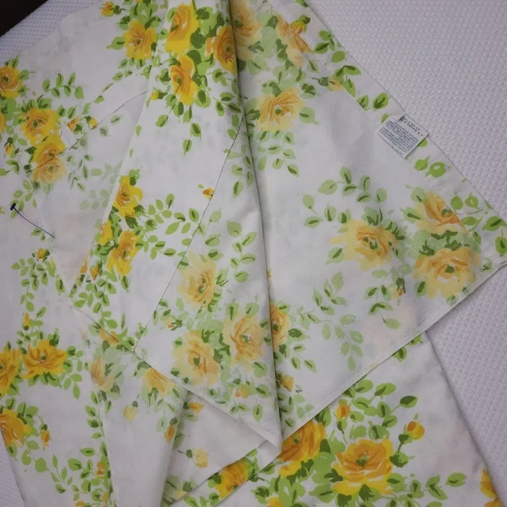 Vintage 70s Stevens Utica Yellow Roses Flat Sheet Twin Size Percale